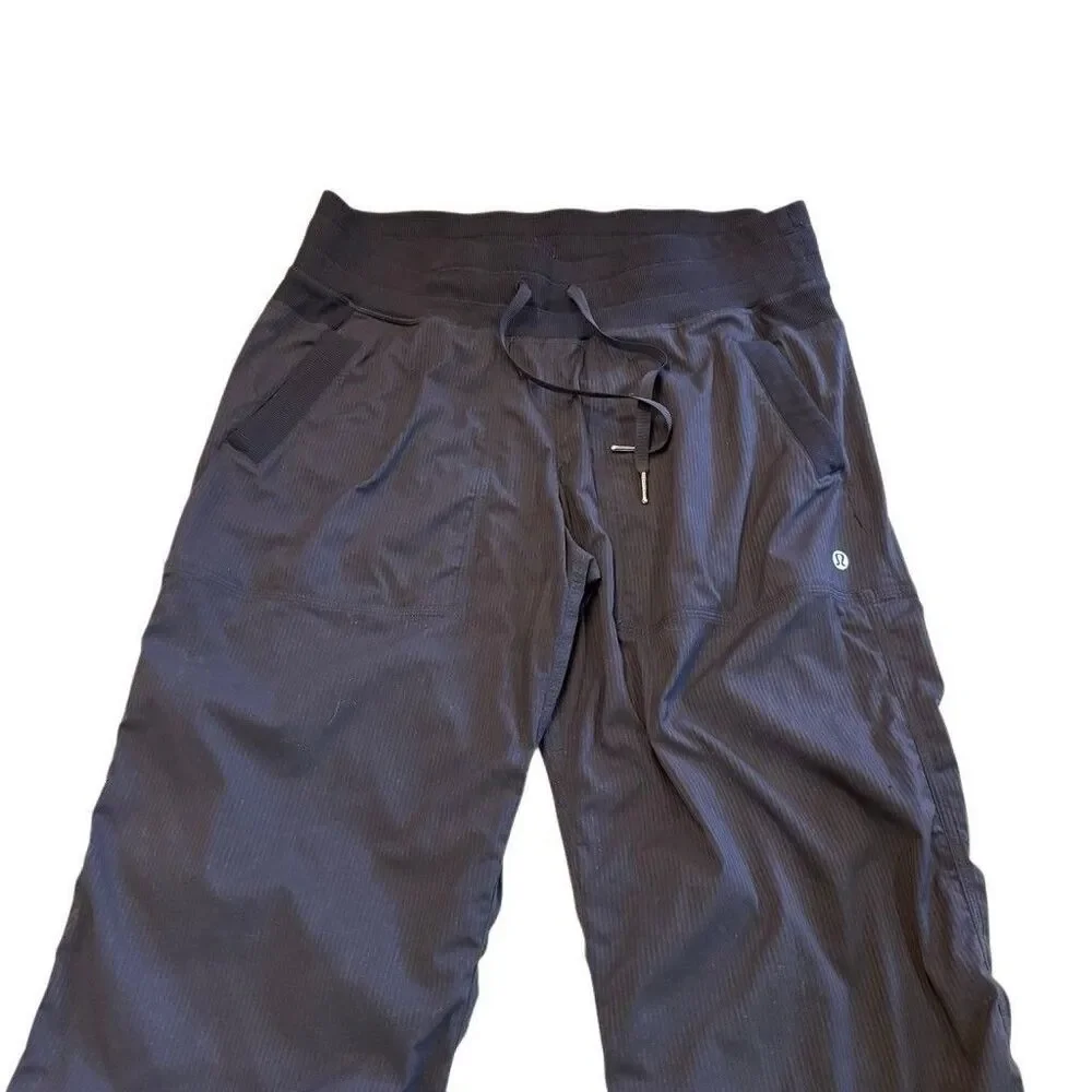 Lululemon Dance Studio Womens Cropped Pants Size 10 Black Excellent Condition